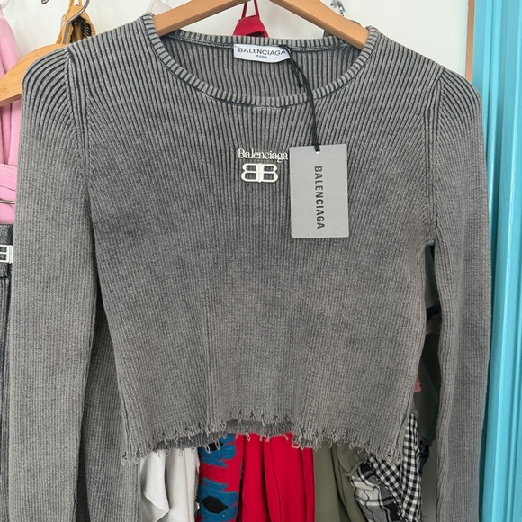 Gray Ribbed Knit Two-Piece Set - Picture 5 of 8